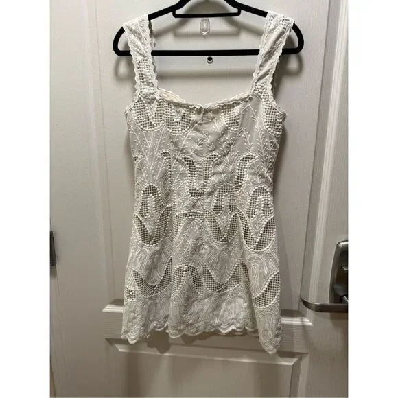 ELLIATT Eliza Mini Dress in White Bachelorette Bridal Shower size S   NWOT - Picture 6 of 6